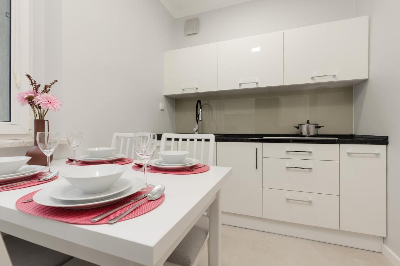 Bright Apartment Kasprzaka Warsaw Wola Near Metro Station By Noclegi Renters Exterior foto