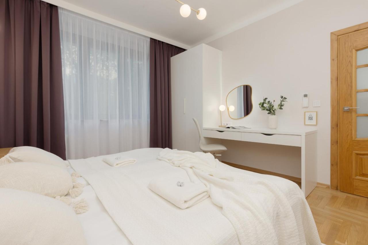 Bright Apartment Kasprzaka Warsaw Wola Near Metro Station By Noclegi Renters Exterior foto